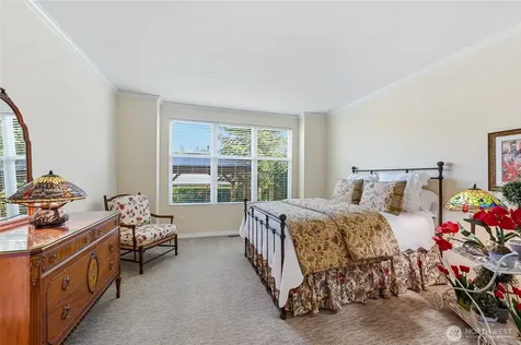 24563 NE Vine Maple Way Redmond WA 98053