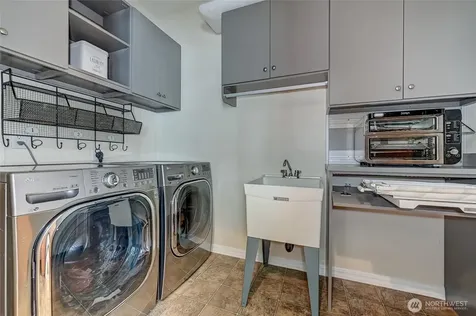 24563 NE Vine Maple Way Redmond WA 98053