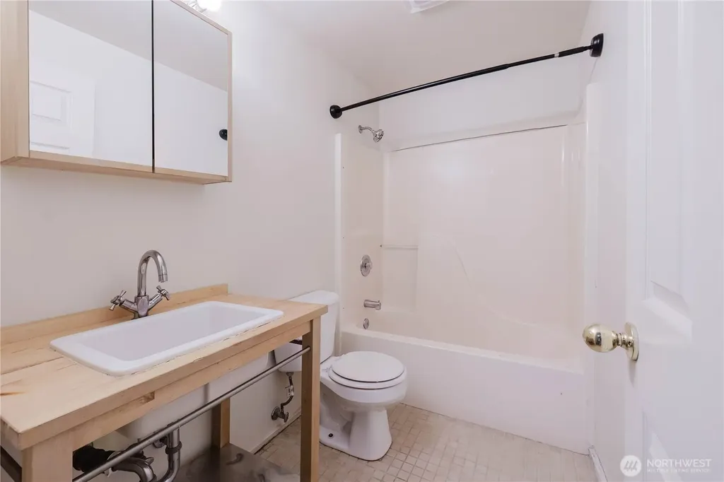 7201 9th Court SE Lacey WA 98503