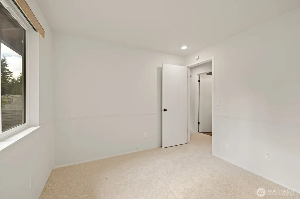 10710 126th Place NE Kirkland WA 98033