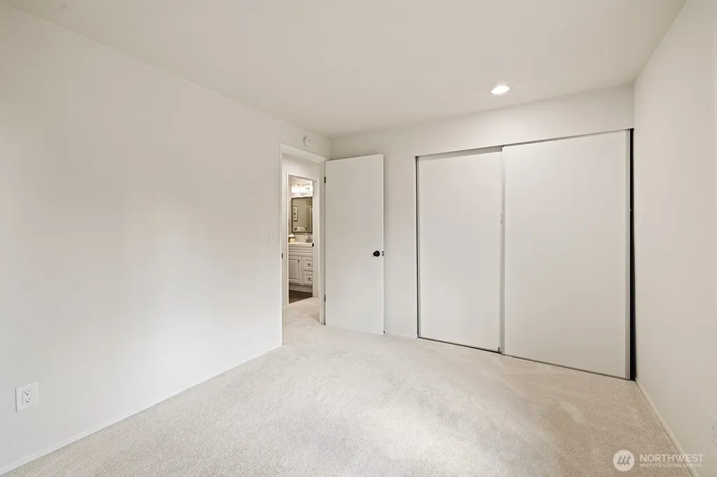 10710 126th Place NE Kirkland WA 98033