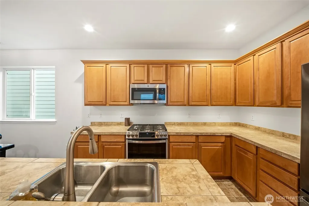 4417 5th Avenue NW Olympia WA 98502