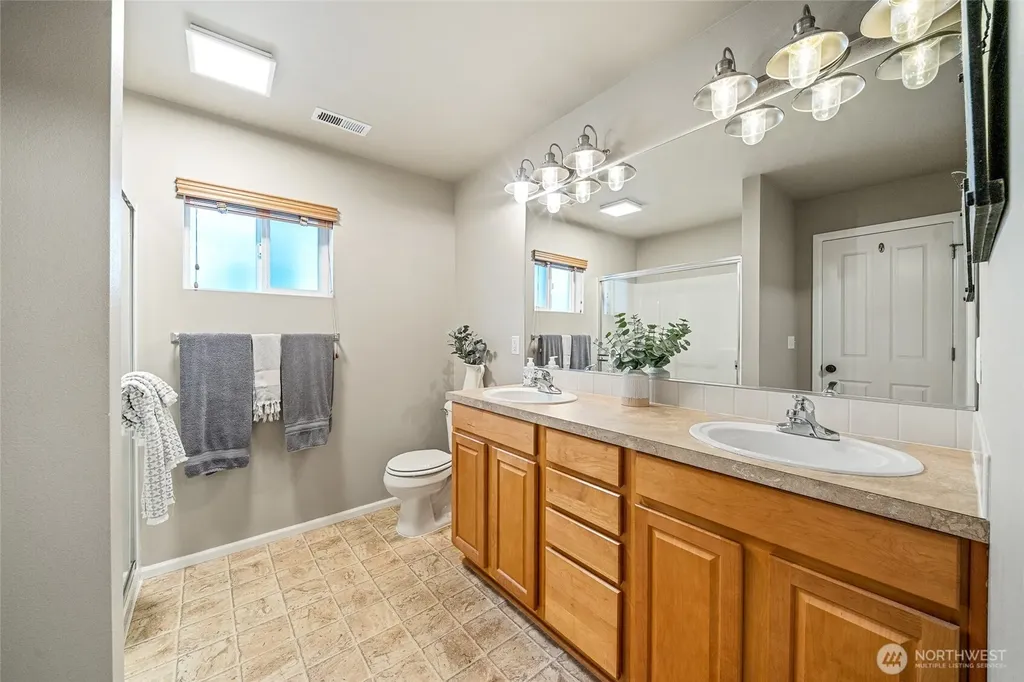 4417 5th Avenue NW Olympia WA 98502