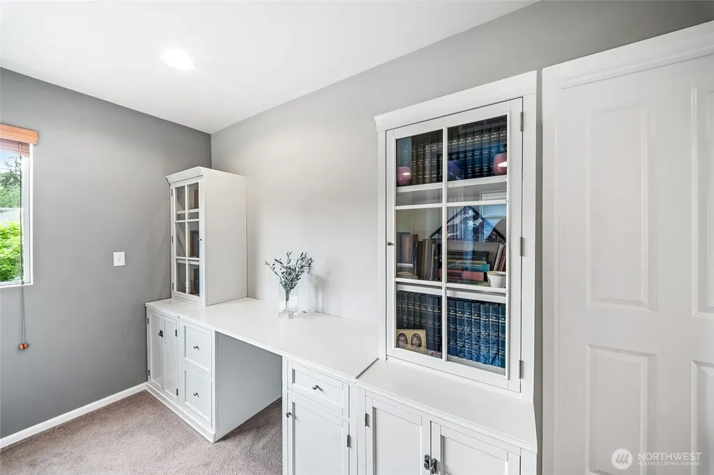 4417 5th Avenue NW Olympia WA 98502