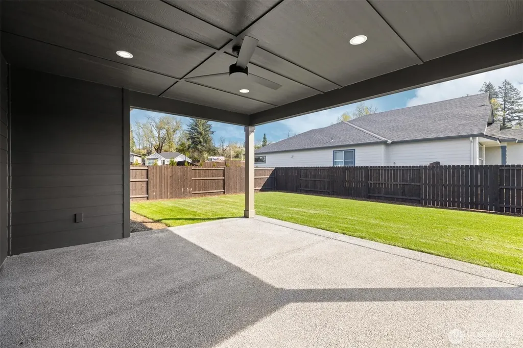 151 E Airedale Avenue La Center WA 98629