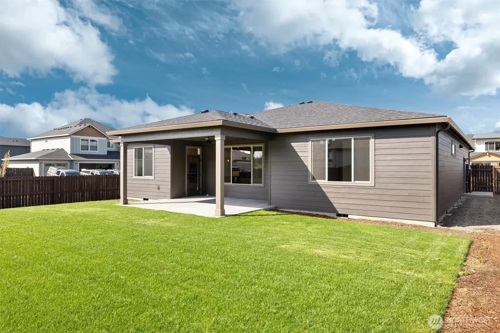 151 E Airedale Avenue La Center WA 98629