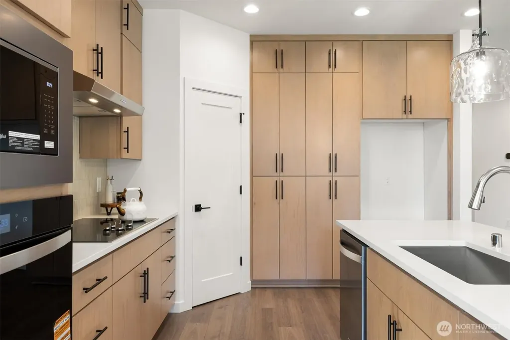 151 E Airedale Avenue La Center WA 98629