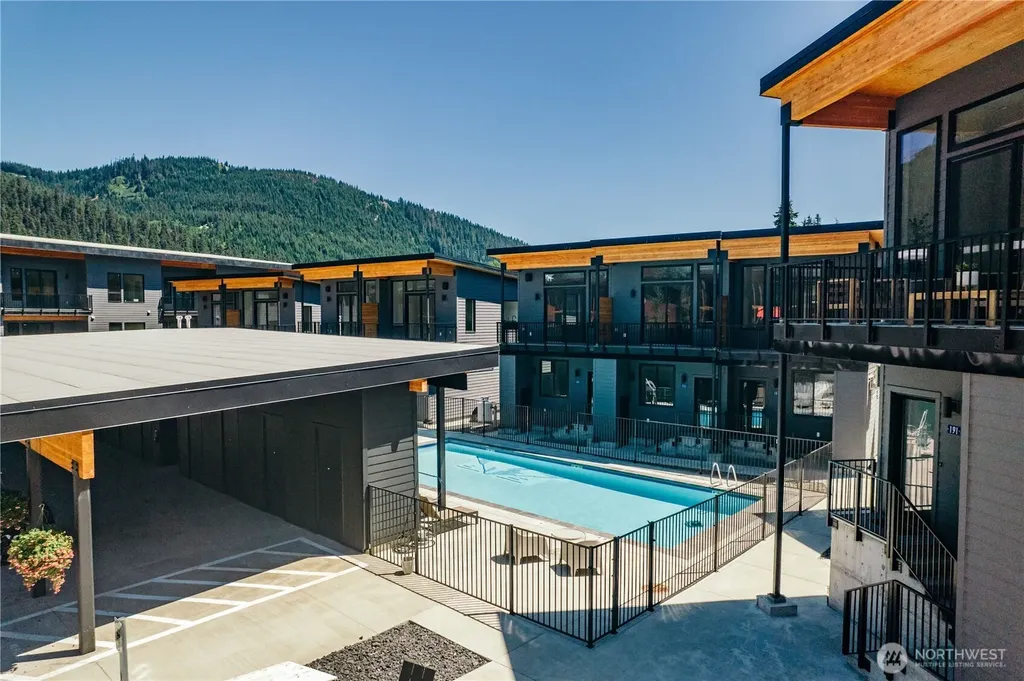 121 Pass Life Way Snoqualmie Pass WA 98068