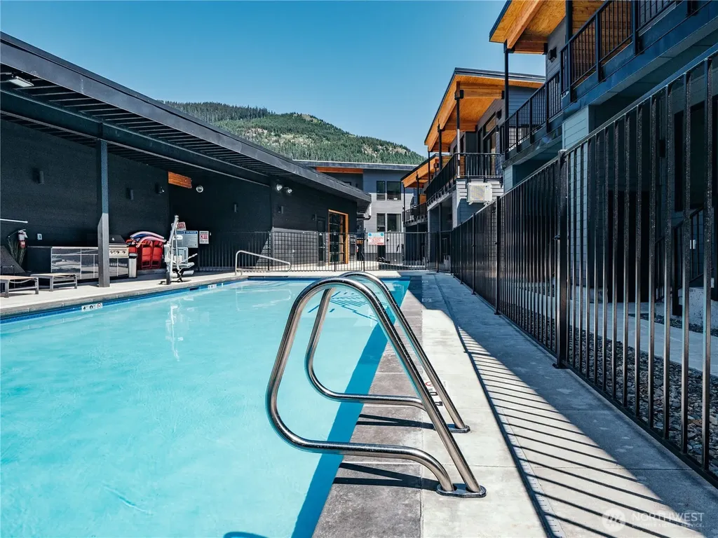 121 Pass Life Way Snoqualmie Pass WA 98068