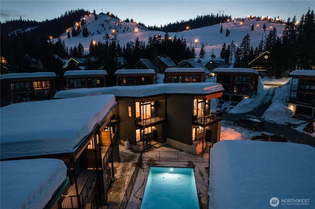 121 Pass Life Way Snoqualmie Pass WA 98068