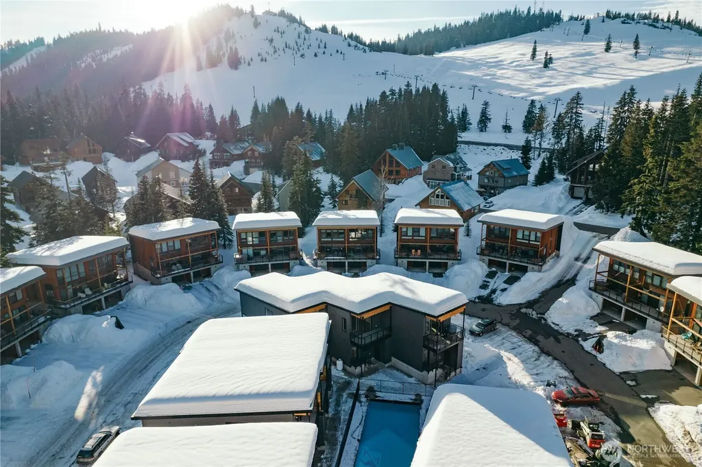 121 Pass Life Way Snoqualmie Pass WA 98068