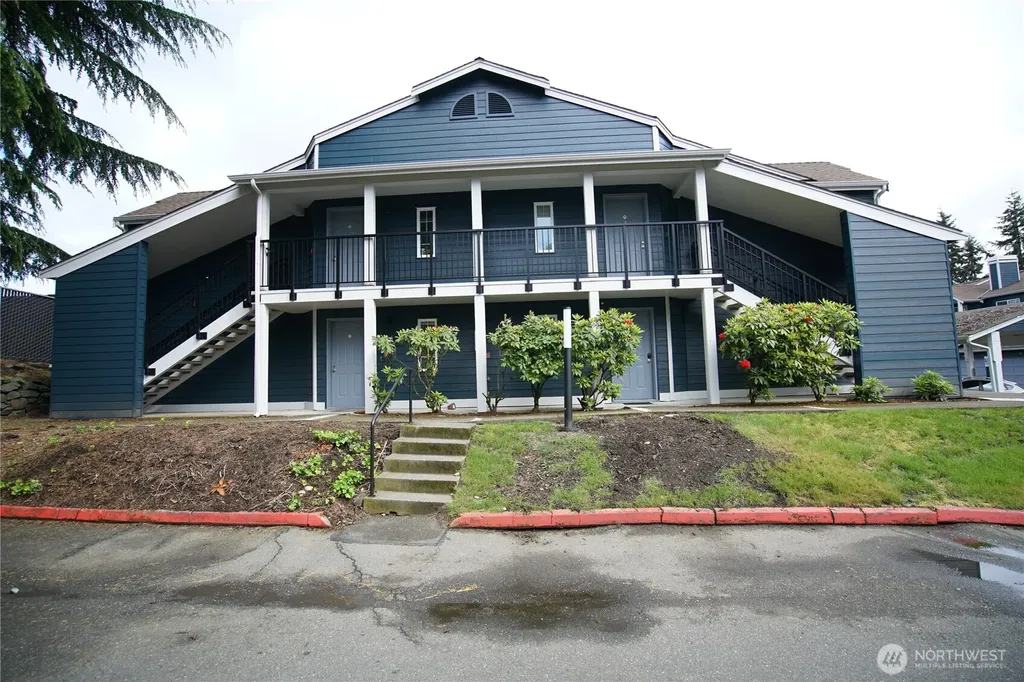 215 SW 100th Street Everett WA 98201