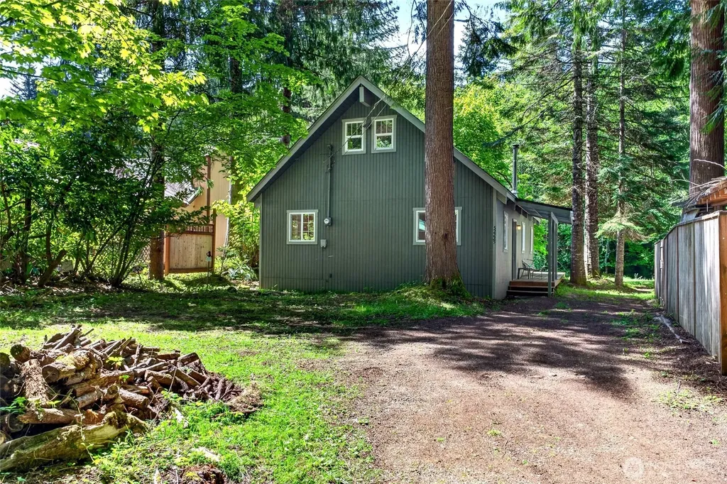 52225 SE 496th Place Greenwater WA 98022