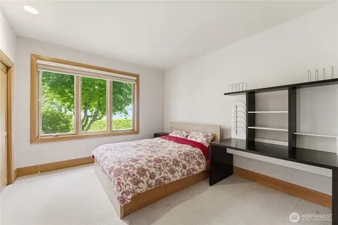 17288 SE 57th Place Bellevue WA 98006