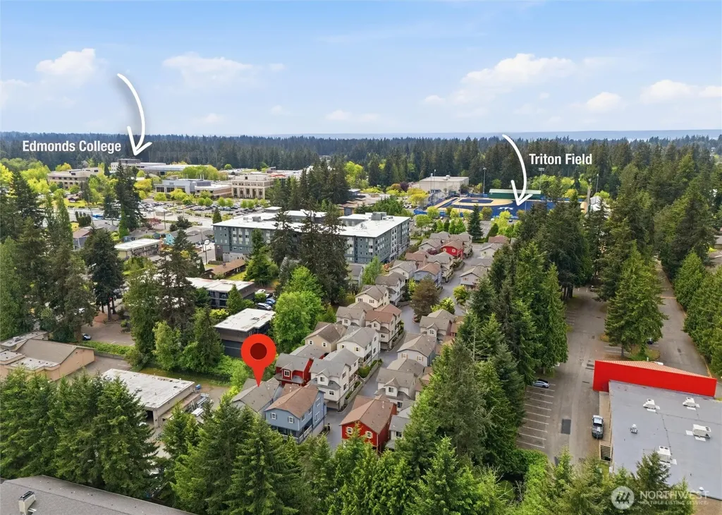 6604 198th Place SW Lynnwood WA 98036