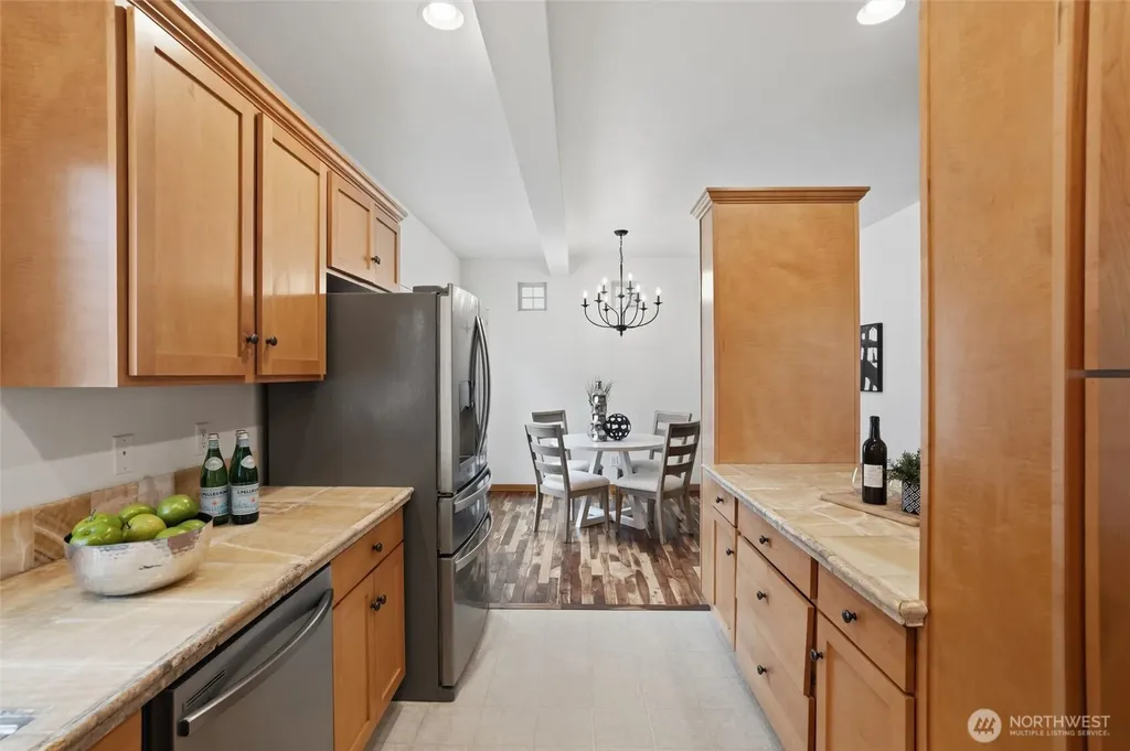 6604 198th Place SW Lynnwood WA 98036