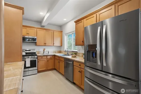 6604 198th Place SW Lynnwood WA 98036