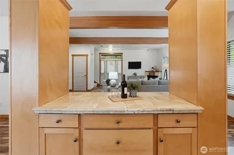 6604 198th Place SW Lynnwood WA 98036