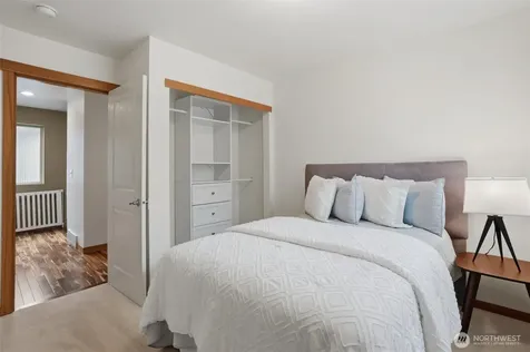 6604 198th Place SW Lynnwood WA 98036