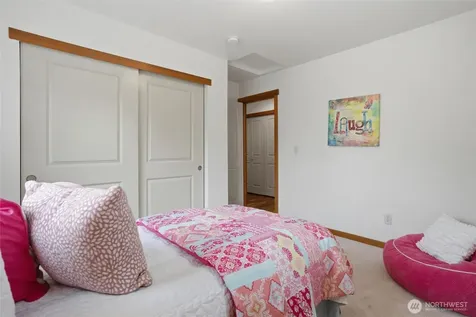 6604 198th Place SW Lynnwood WA 98036
