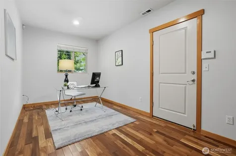 6604 198th Place SW Lynnwood WA 98036