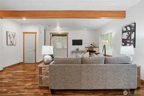 6604 198th Place SW Lynnwood WA 98036