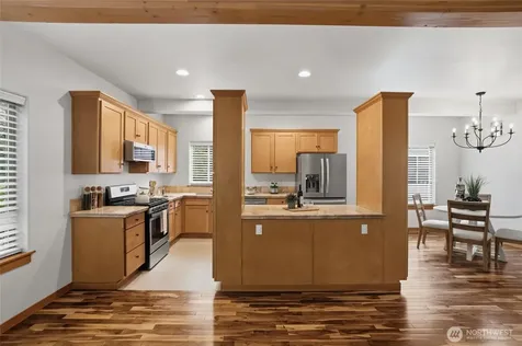 6604 198th Place SW Lynnwood WA 98036