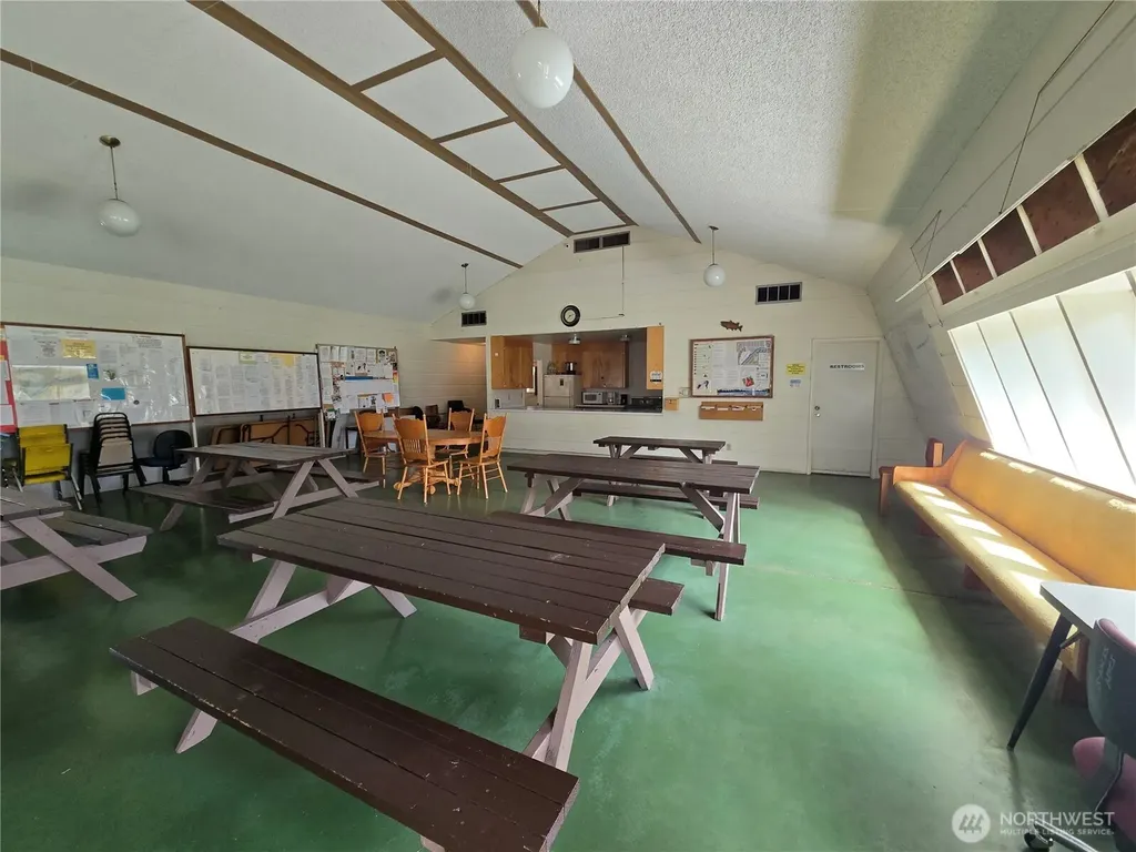 60 W Owa Court Elma WA 98541