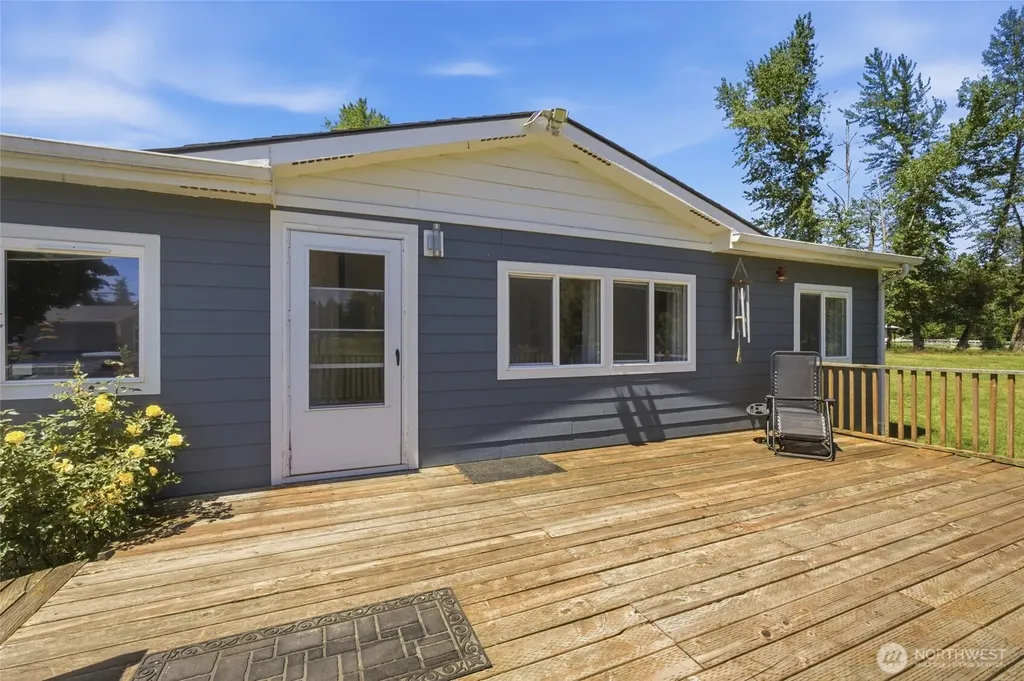 18327 152nd Court SE Yelm WA 98597