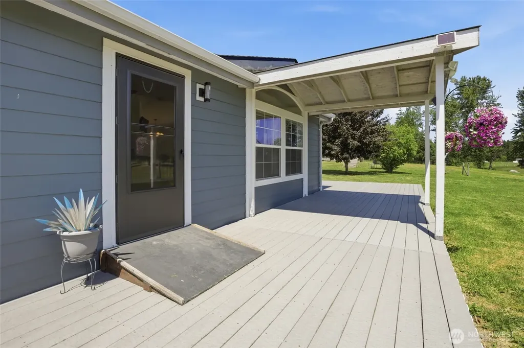 18327 152nd Court SE Yelm WA 98597