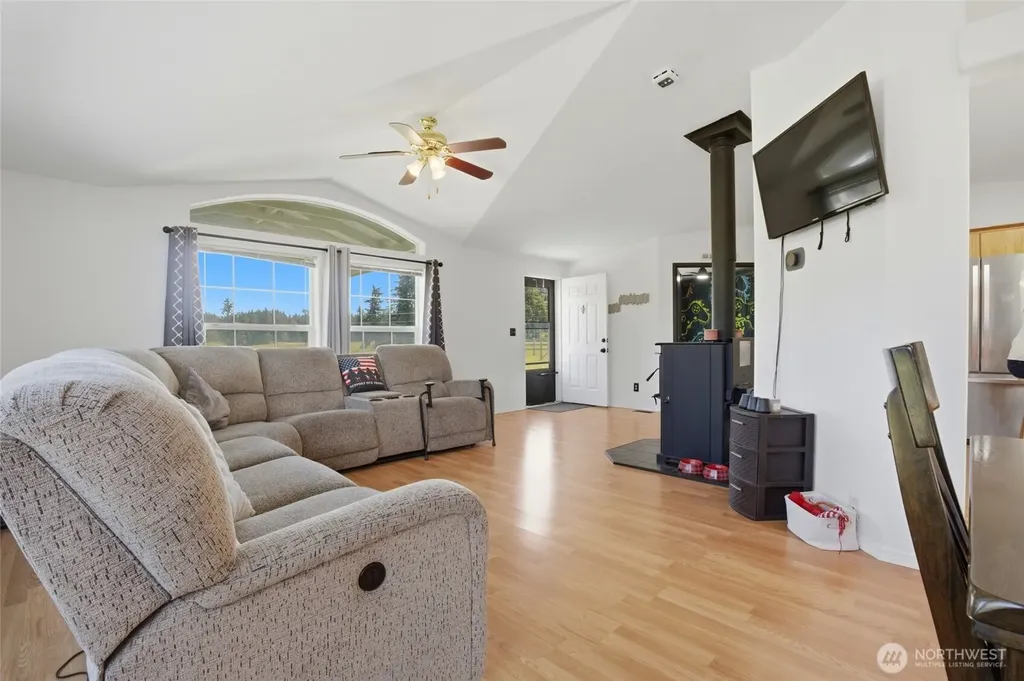 18327 152nd Court SE Yelm WA 98597