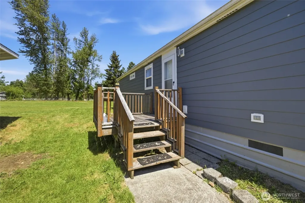 18327 152nd Court SE Yelm WA 98597