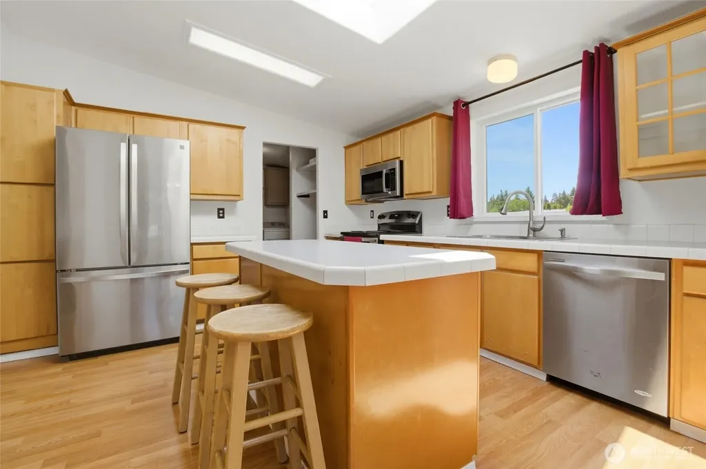 18327 152nd Court SE Yelm WA 98597