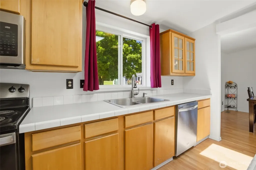 18327 152nd Court SE Yelm WA 98597