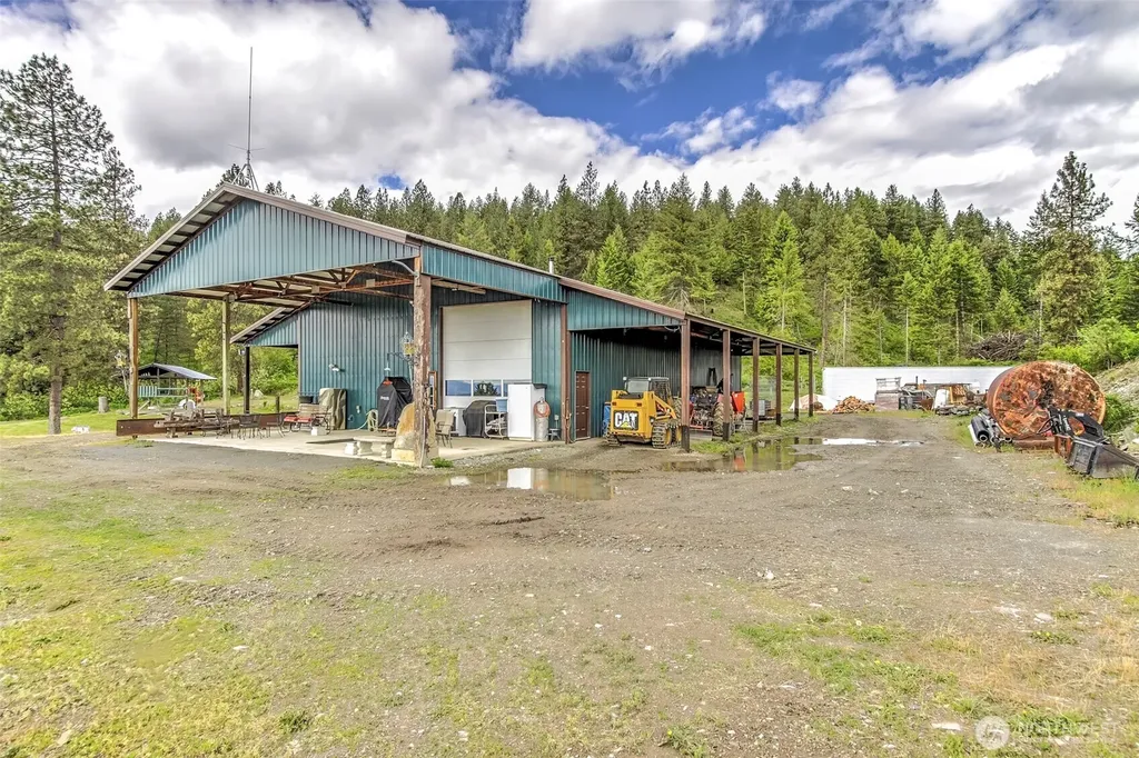 1631 Bonanza Hill Road Evans WA 99126