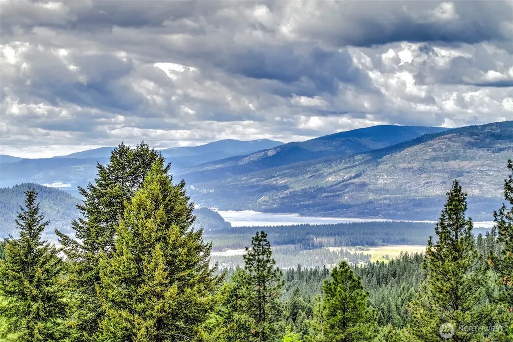 1631 Bonanza Hill Road Evans WA 99126
