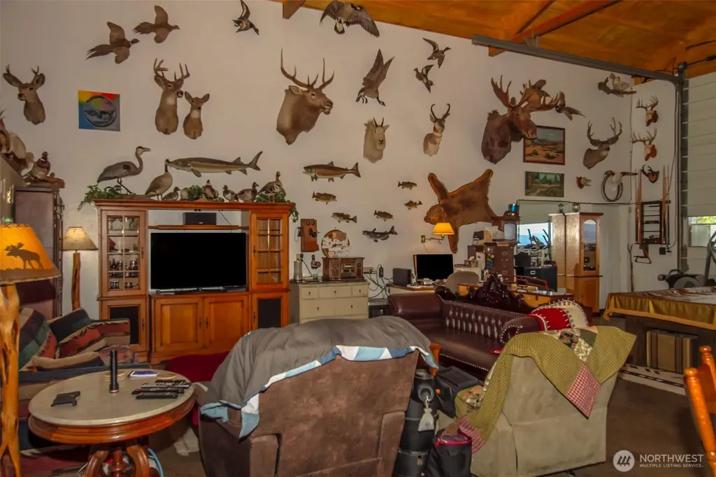 1631 Bonanza Hill Road Evans WA 99126