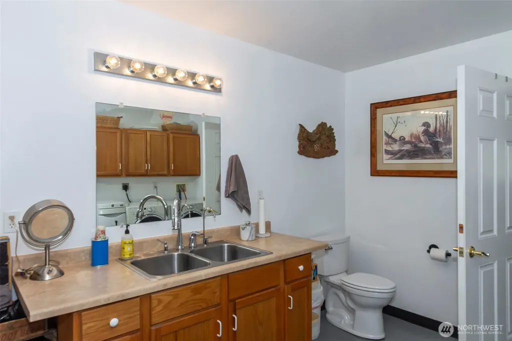 1631 Bonanza Hill Road Evans WA 99126