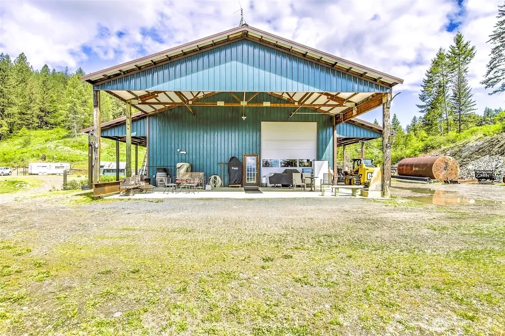 1631 Bonanza Hill Road Evans WA 99126