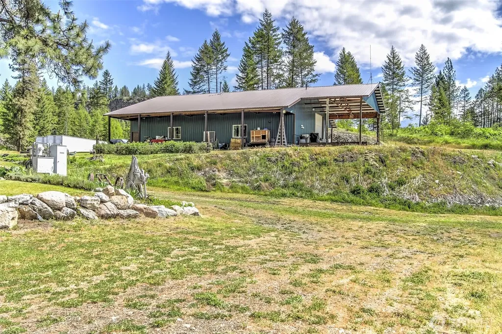 1631 Bonanza Hill Road Evans WA 99126