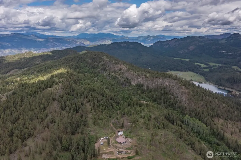 1631 Bonanza Hill Road Evans WA 99126