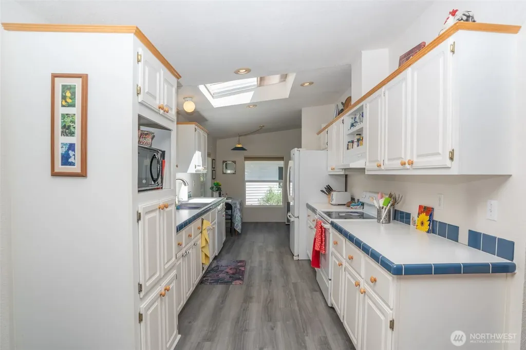 71 & 72 N Beaver Place N Hoodsport WA 98548
