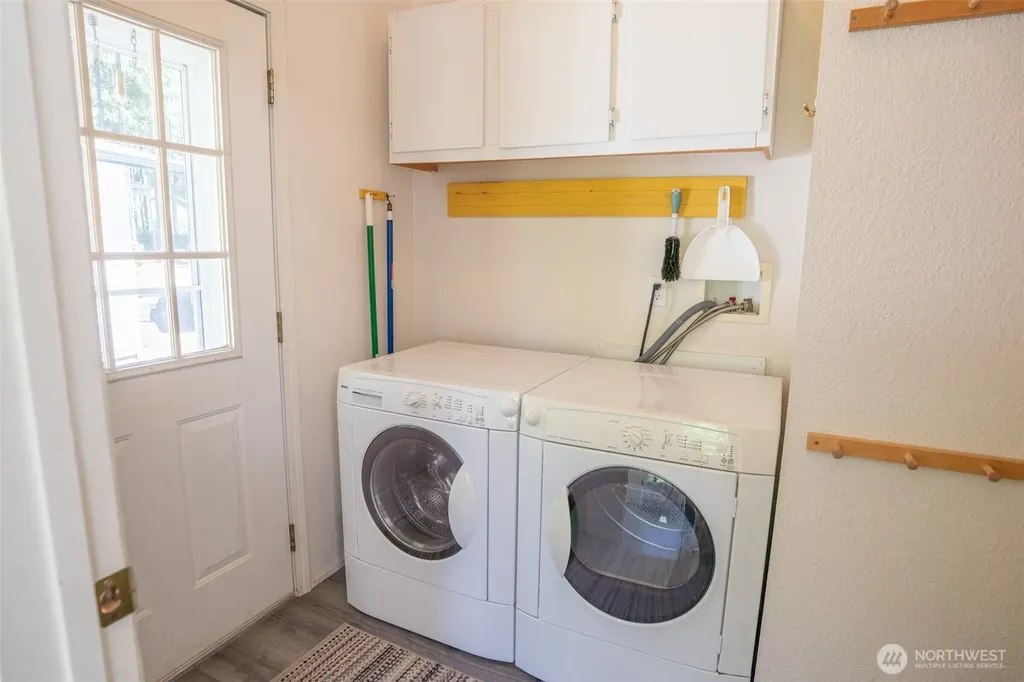 71 & 72 N Beaver Place N Hoodsport WA 98548