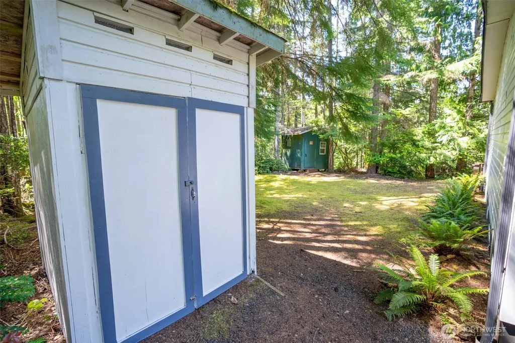 71 & 72 N Beaver Place N Hoodsport WA 98548