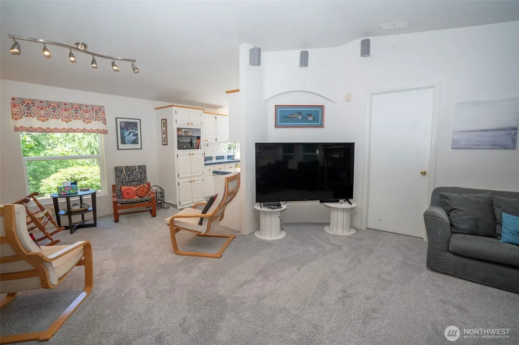 71 & 72 N Beaver Place N Hoodsport WA 98548