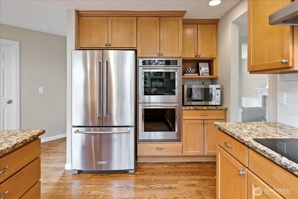 6041 118th Avenue SE Bellevue WA 98006