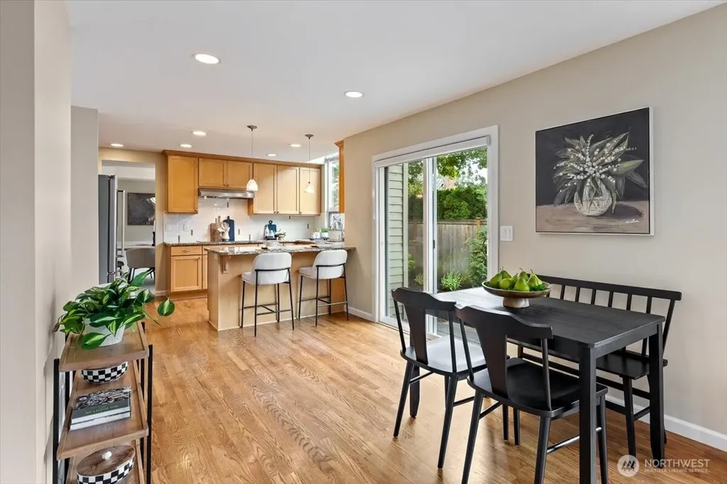 6041 118th Avenue SE Bellevue WA 98006