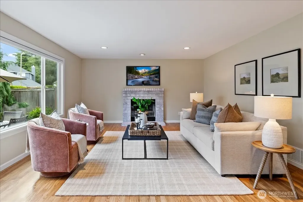 6041 118th Avenue SE Bellevue WA 98006