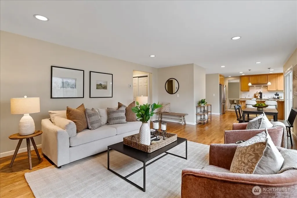 6041 118th Avenue SE Bellevue WA 98006
