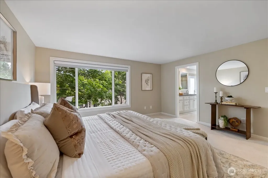 6041 118th Avenue SE Bellevue WA 98006
